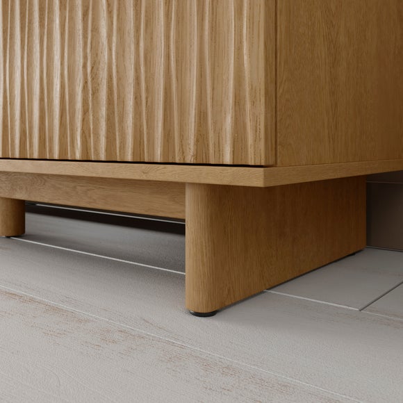 Inga 7 Drawer Chest, Light Oak